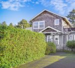 Driveway at Holiday House